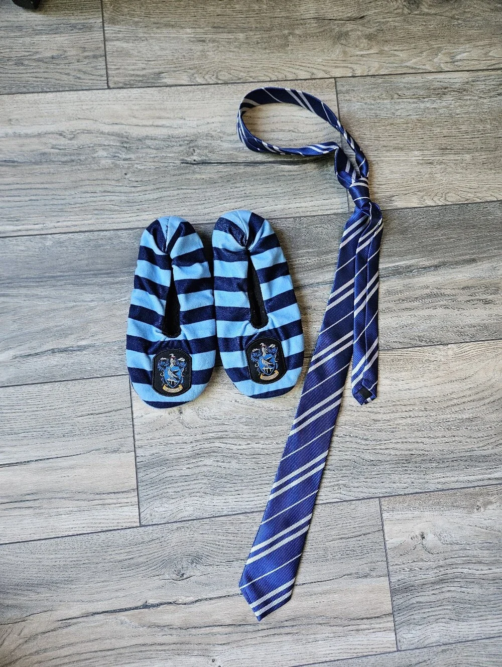 Ravenclaw, HARRY POTTER- Blue Striped House Crest Slippers and Necktie